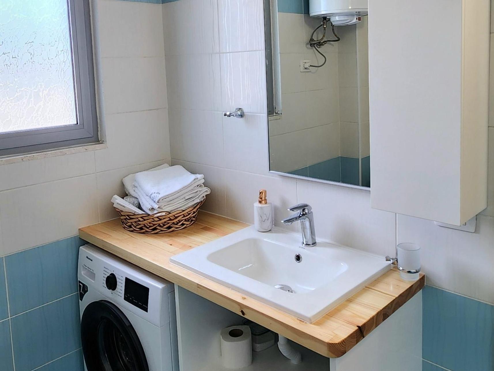 Avalona Apartment 1 Vlorë Eksteriør billede